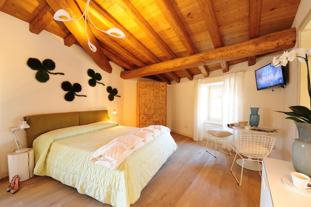 Locanda Al Castelletto Tremosine Ruang foto
